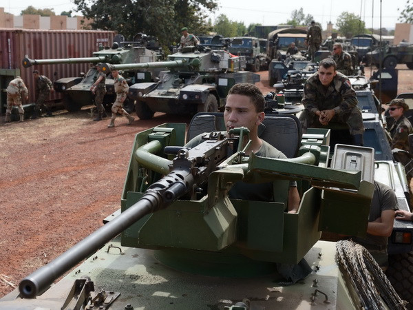 Pháp kêu gọi EU lập quỹ hỗ trợ các hoạt động quân sự ảnh 1