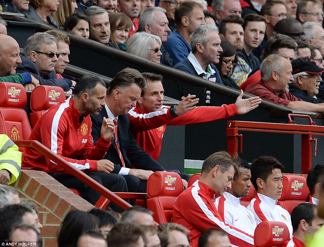 [Photo] Swansea cho M.U nếm "trái đắng" trong ngày ra quân ảnh 7