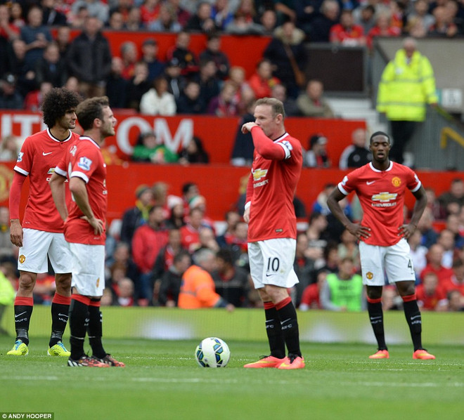 [Photo] Swansea cho M.U nếm "trái đắng" trong ngày ra quân ảnh 1