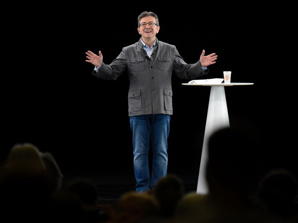 Bầu cử tổng thống Pháp: Xuất hiện nhân tố tiềm năng mới ảnh 1