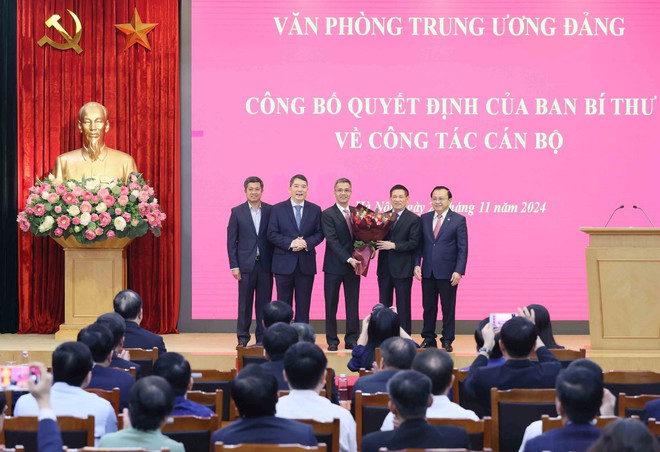 ttxvn_ong_vo_thanh_hung_giu_chuc_pho_chanh_van_phong_trung_uong_dang_2011-2.jpg