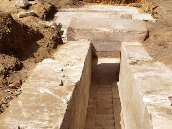 Phát hiện di tích kim tự tháp cổ đại tại Ai Cập 3.700 năm tuổi ảnh 1