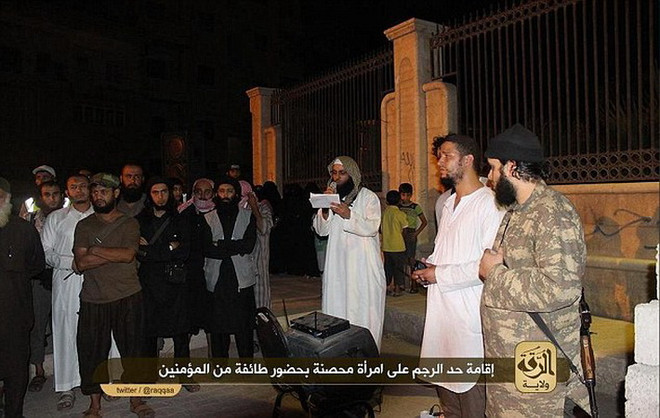 Vụ ném đá đến chết vì ngoại tình ở Syria qua lời kể của nhân chứng ảnh 2