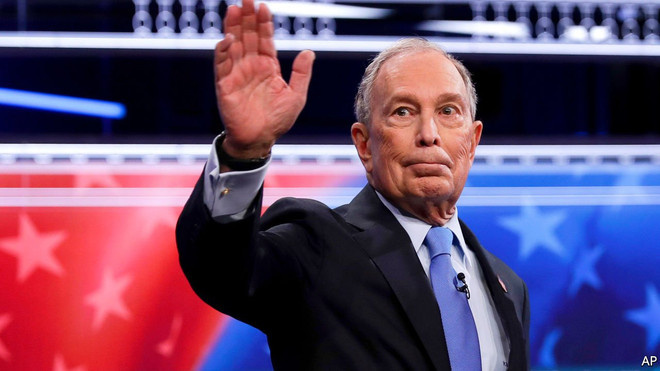 Cựu Thị trưởng thành phố New York Michael Bloomberg. (Nguồn: economist) Cuộc tranh luận của đảng Dân chủ tại Nevada thu hút người xem kỷ lục ảnh 1