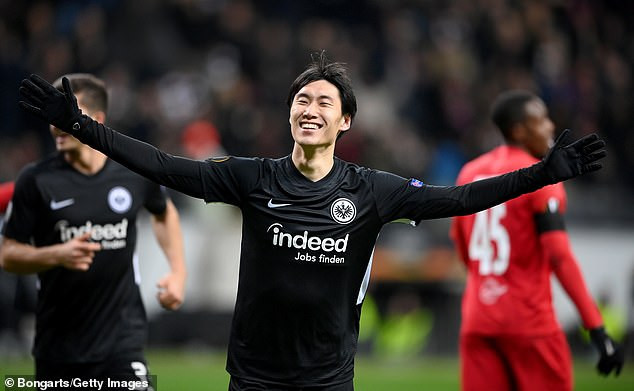 Daichi Kamada lập hat-trick giúp Frankfurt thắng đậm. Kết quả: M.U và Arsenal giành lợi thế, bóng đá Đức đại thắng ảnh 3