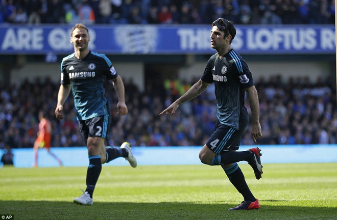 Fabregas sút tung lưới QPR giúp Chelsea bỏ xa Arsenal 7 điểm ảnh 1