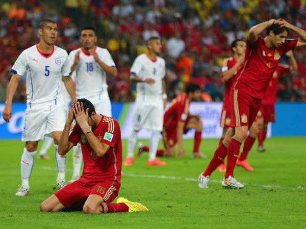 Cựu vương Tây Ban Nha tệ hại nhất trong lịch sử World Cup ảnh 1