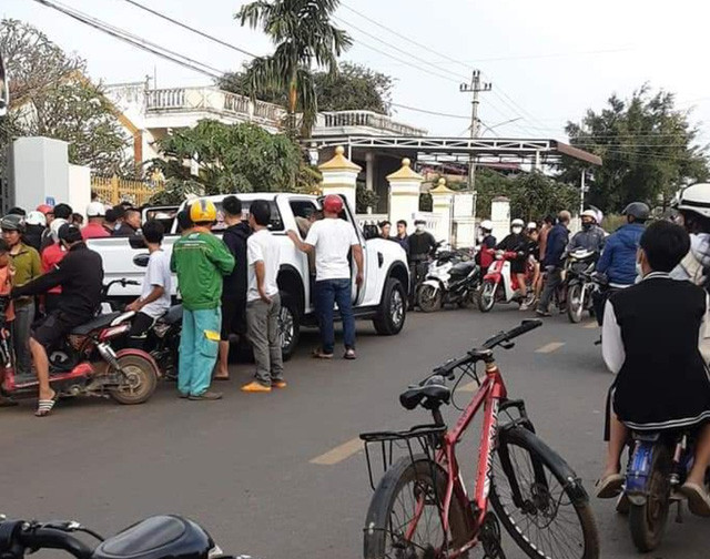 Vụ nổ tại Đắk Lắk: Thăm hỏi, động viên gia đình các nạn nhân ảnh 1