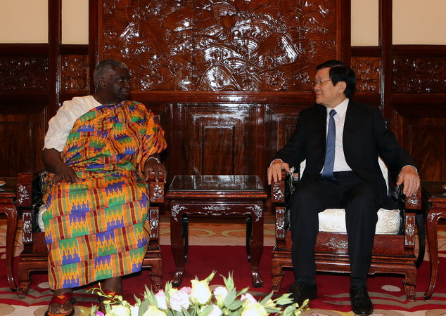 Chủ tịch nước Trương Tấn Sang tiếp các Đại sứ trình quốc thư ảnh 2