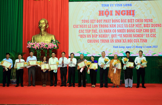 Vĩnh Long: Biểu dương tập thể, cá nhân đóng góp cho an sinh xã hội ảnh 2