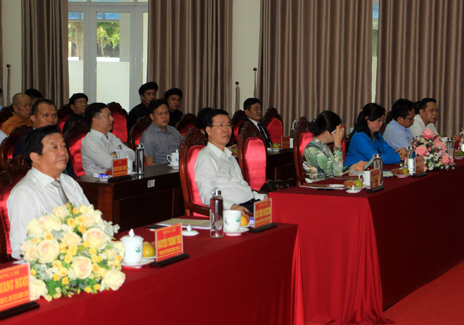 Vĩnh Long: Biểu dương tập thể, cá nhân đóng góp cho an sinh xã hội ảnh 1