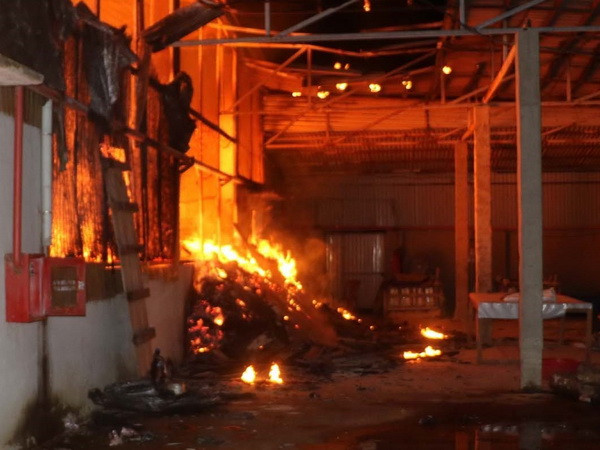 TP.HCM: Hỏa hoạn trong đêm làm 2 người tử vong, 4 người bị thương ảnh 1