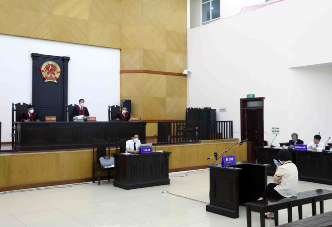 Quang cảnh phiên tòa. (Ảnh: Phạm Kiên/TTXVN) Y án sơ thẩm mức phạt 9 năm tù đối với bị cáo Phạm Thị Đoan Trang ảnh 2