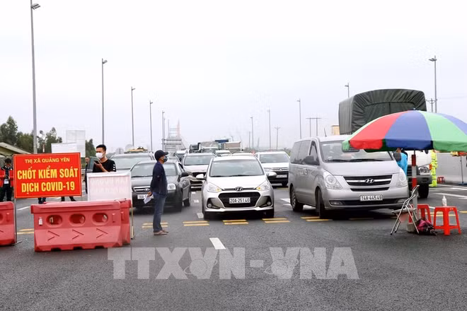 Kiểm soát dịch ở Quảng Ninh: Trên chỉ đạo một đằng, dưới làm một nẻo ảnh 1