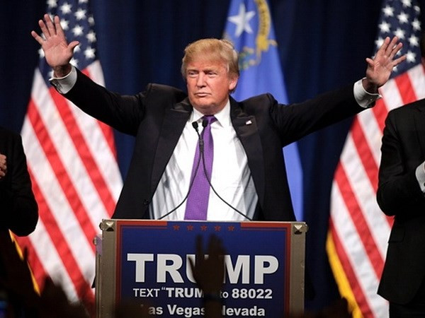 [Video] Bà Clinton và tỷ phú Trump dẫn đầu cuộc đua vào Nhà Trắng ảnh 1