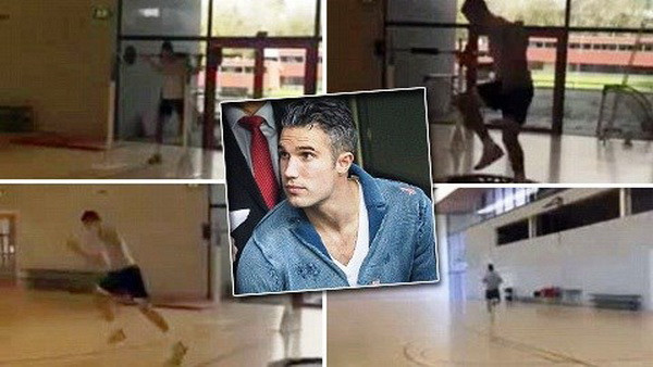 Tin 15/4: Van Persie khoe thể lực, Ronaldo phải ngồi ngoài ảnh 2