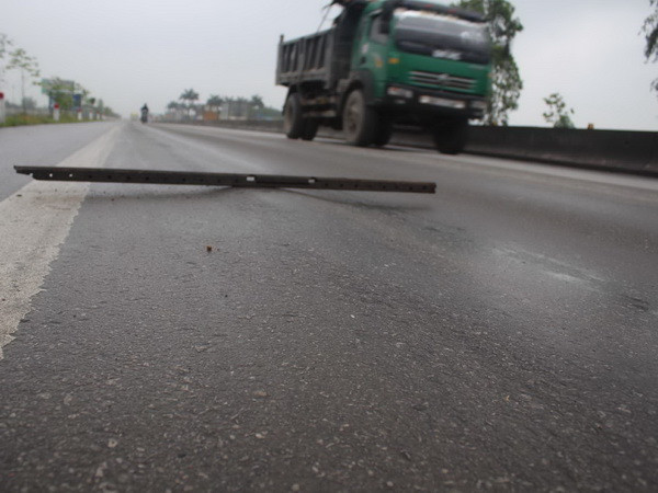 Xử lý hằn lún vệt bánh xe trên Quốc lộ 1 đoạn qua Thừa Thiên-Huế ảnh 1