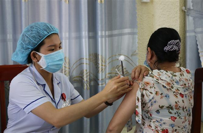 Ninh Bình, Đồng Tháp, Đồng Nai đẩy nhanh tiến độ tiêm vaccine COVID-19 ảnh 2