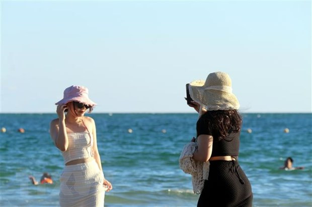 Quảng Ninh: Lượng khách đến huyện đảo Cô Tô tăng gấp 1,6 lần ảnh 2