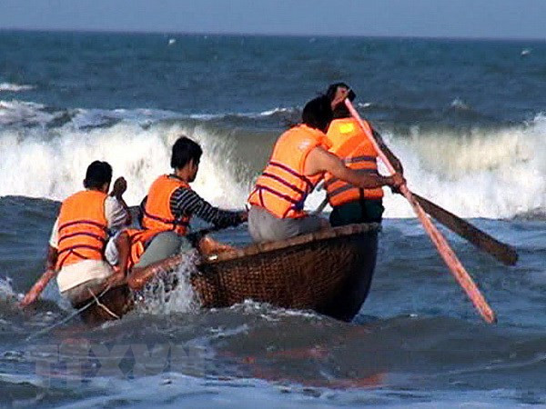 Quảng Ngãi: Tai nạn lật thuyền thúng, một ngư dân tử vong ảnh 1