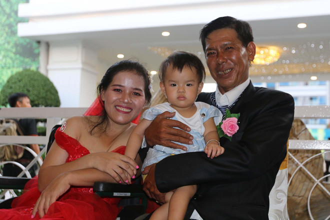 TP.HCM: Lễ cưới tập thể 41 cặp đôi khuyết tật, có hoàn cảnh khó khăn ảnh 1