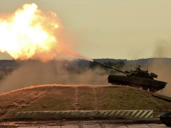 Bộ Quốc phòng Nga sẽ nhận vài trăm xe tăng T-72B3 ảnh 1