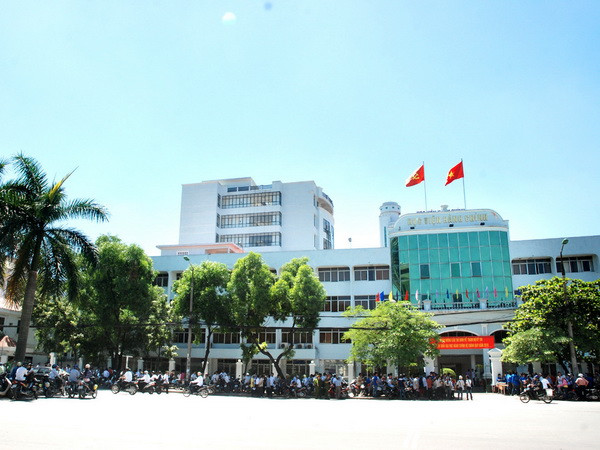 Tập trung xây dựng đội ngũ cán bộ đủ năng lực, phẩm chất, uy tín ảnh 1