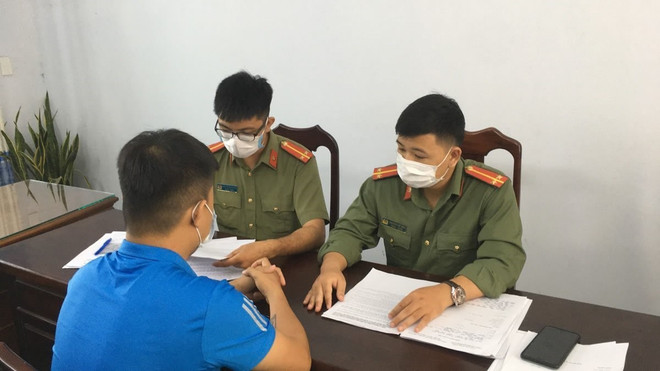 Một vụ xử phạt đưa tin sai sự thật về dịch COVID-19. (Nguồn: TTXVN) Thừa Thiên-Huế: Xử phạt đối tượng tung tin không rõ ràng về dịch bệnh ảnh 1