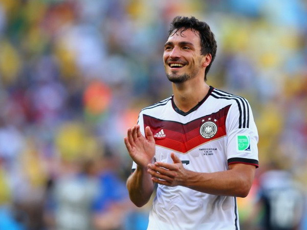 Chuyển nhượng tối 21/7: M.U sắp có Hummels, Torres ra đi? ảnh 1