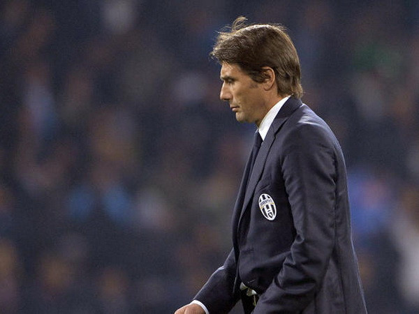 Conte bất ngờ từ chức vì Juventus muốn bán Vidal cho M.U? ảnh 1