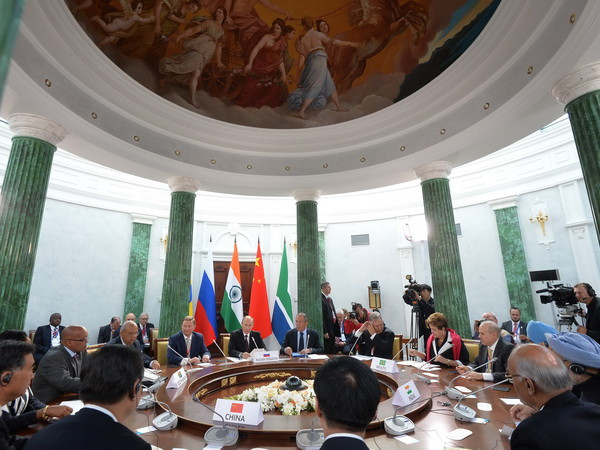 Nhóm BRICS đã ký thỏa thuận thành lập ngân hàng chung ảnh 1