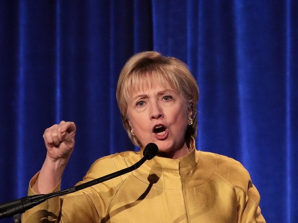 Mỹ chỉ định công tố viên cho vụ bê bối thư điện tử của bà Clinton ảnh 1