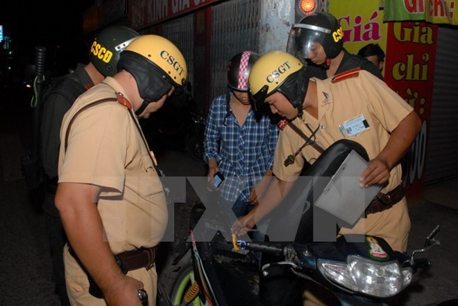 Bắt 320 đối tượng phạm pháp hình sự trên tuyến quốc lộ 1A ảnh 1