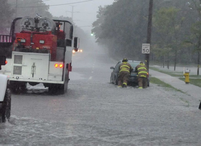 Chùm ảnh cảnh ngập lụt sau cơn mưa lớn kỷ lục tại nước Mỹ ảnh 16