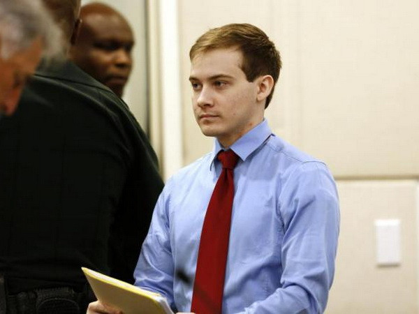 Giết bạn cùng phòng rồi hỏi Siri nơi có thể giấu xác an toàn ảnh 1