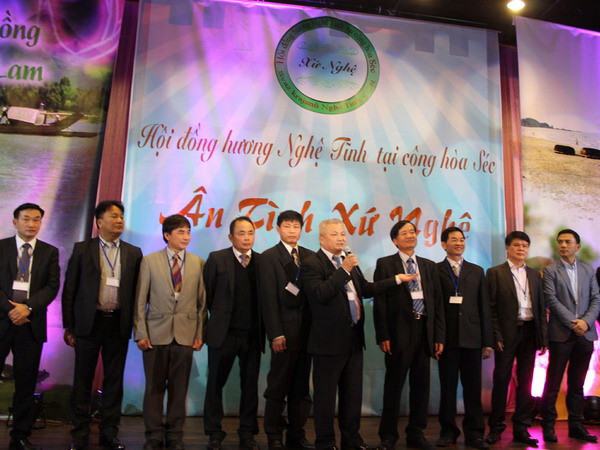 Ra mắt Ban Thường vụ lâm thời Hội Đồng hương Nghệ Tĩnh tại Séc ảnh 1