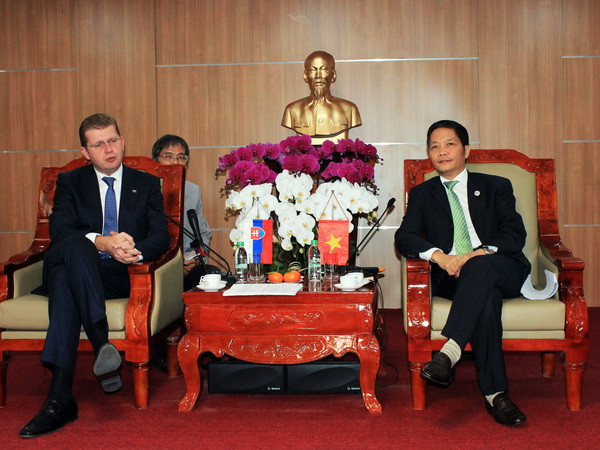 Đẩy mạnh hợp tác về thương mại giữa Việt Nam và Slovakia ảnh 2