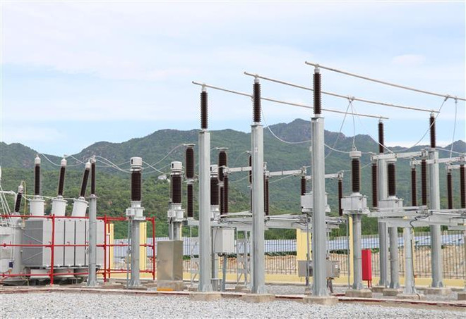 Ồ ạt đầu tư điện mặt trời: Lưới truyền tải không theo kịp ảnh 1