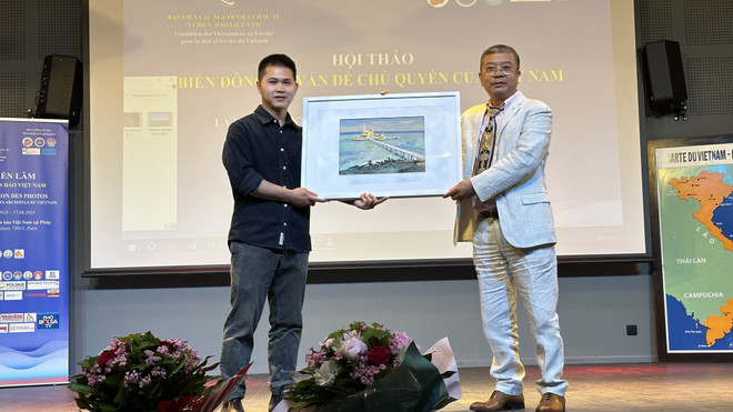 Giao lưu giữa các kiều bào đã từng đến thăm Trường Sa tại Pháp ảnh 3