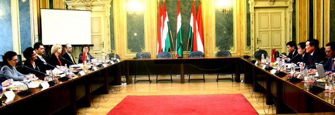 Hai mũi nhọn trong hợp tác tư pháp Việt Nam và Hungary ảnh 2