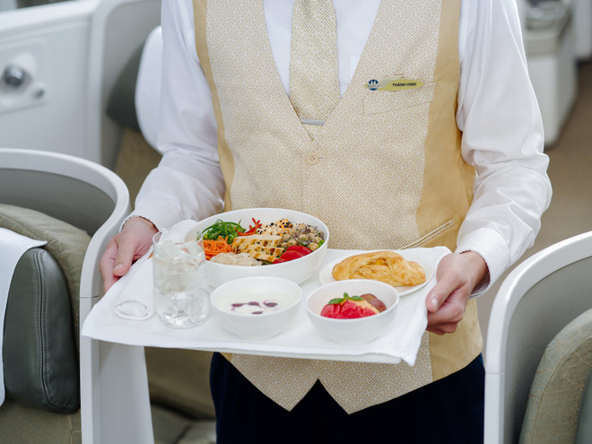 Vietnam Airlines số hóa thực đơn suất ăn, đồ uống trên các chuyến bay ảnh 1