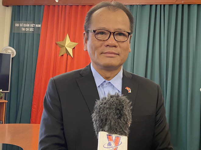 Người Việt tại Séc đồng lòng hướng về quê hương, chống dịch COVID-19 ảnh 2