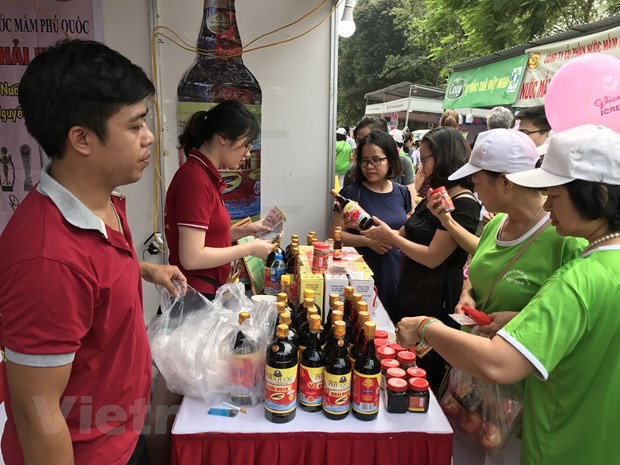 Ảnh minh họa. (Ảnh: Đức Duy/Vietnam+) Khai mạc Tháng khuyến mại Hà Nội và Ngày không dùng tiền mặt ảnh 1
