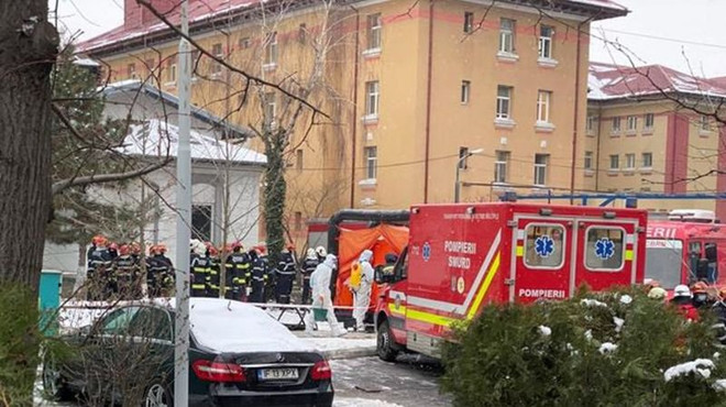 Hỏa hoạn tại bệnh viện điều trị COVID-19, ít nhất 4 người thiệt mạng ảnh 1