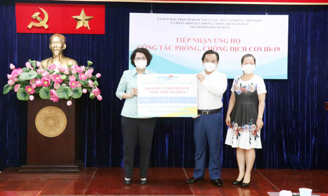 Thành phố Hồ Chí Minh tiếp nhận ủng hộ chống COVID-19 từ doanh nghiệp ảnh 1