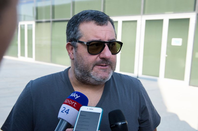 Siêu cò Mino Raiola đang trong tình trạng nguy kịch về sức khỏe ảnh 1