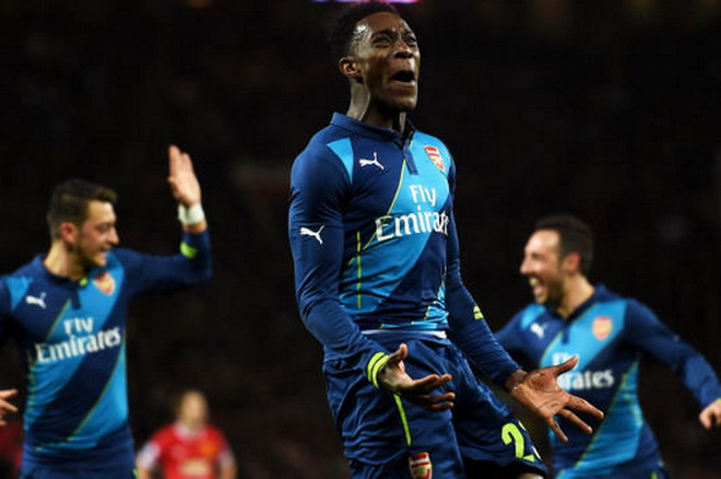 Danny Welbeck được đưa "lên mây" sau khi hạ Manchester United ảnh 1