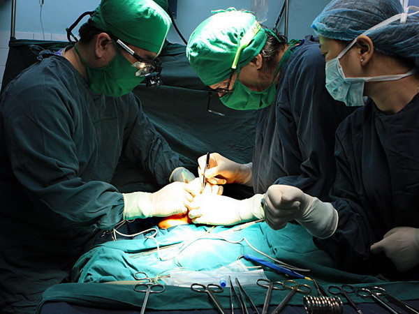 Quỹ AIP hỗ trợ phẫu thuật tái tạo bộ phận sinh dục cho trẻ ảnh 1