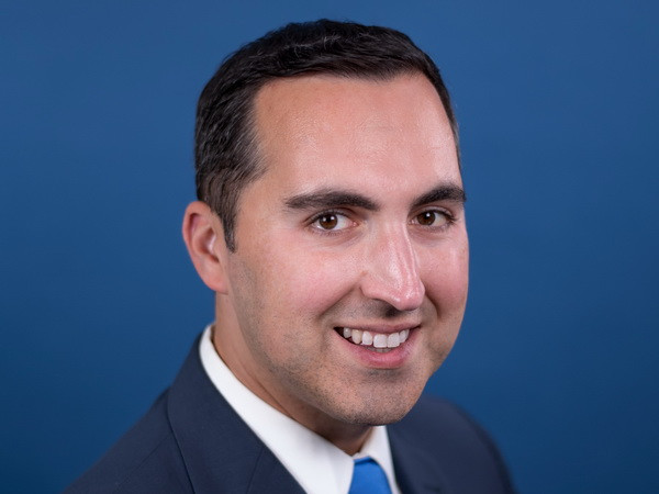 Iran trừng phạt trợ lý cũ của cựu cố vấn an ninh quốc gia Mỹ ảnh 1