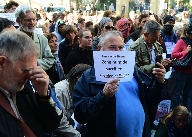 Pháp: Biểu tình tại nhiều nơi vì dự án xây đập canh tác Sivens ảnh 1